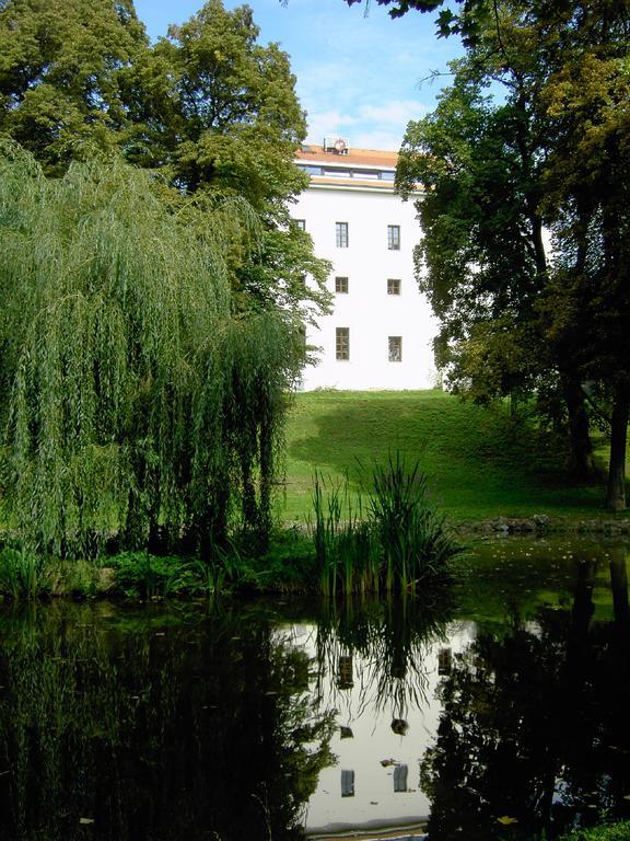 Hotel Zamecka Sypka بلانسكو المظهر الخارجي الصورة