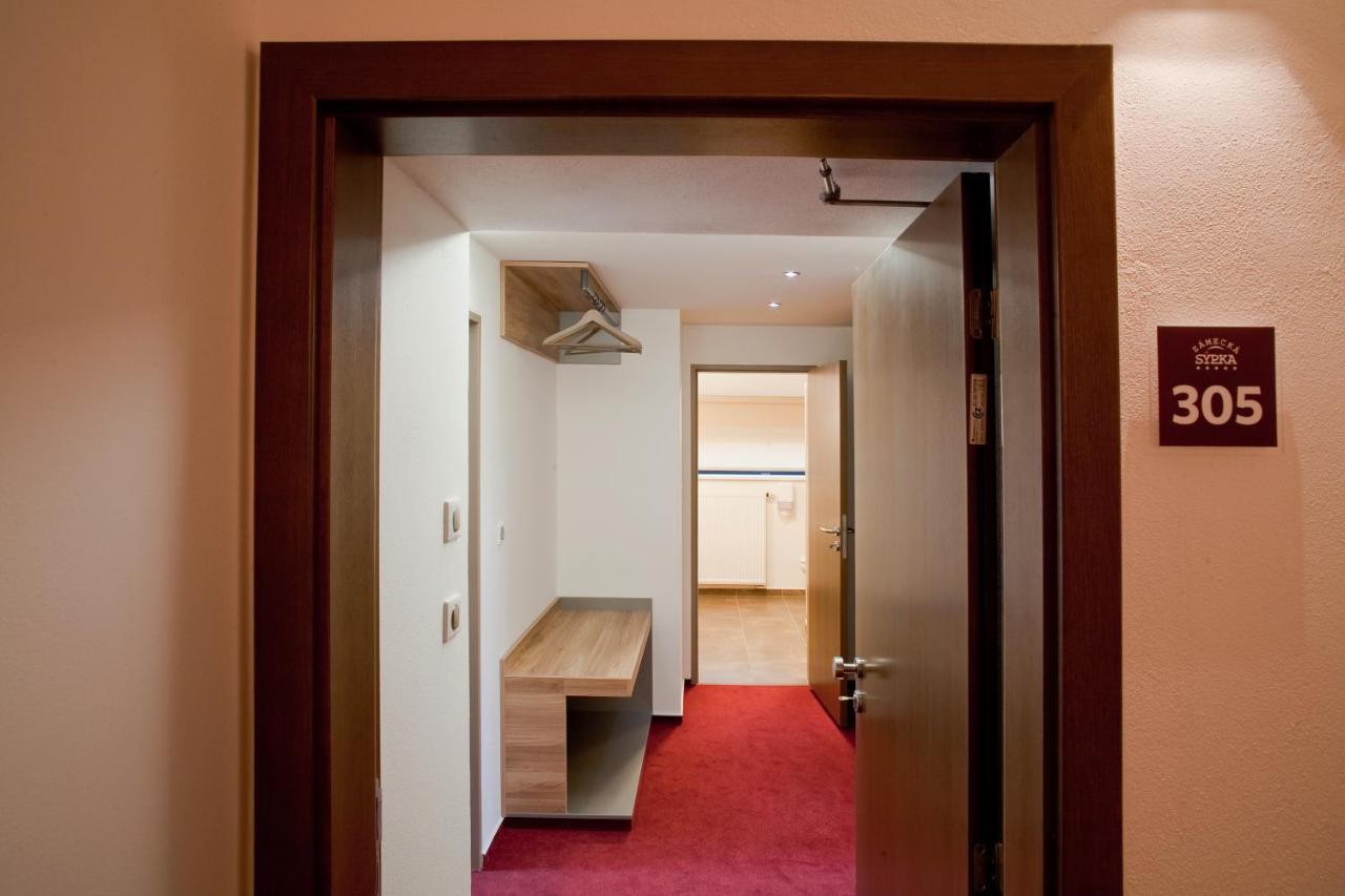 Hotel Zamecka Sypka بلانسكو المظهر الخارجي الصورة